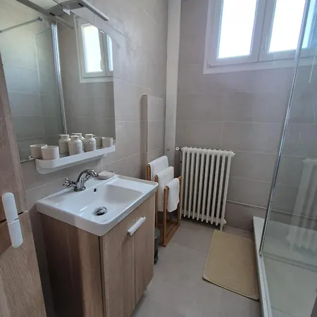 Appartement En Centre-ville A 5mn De La Calais
